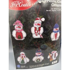 J&P Coats Plastic Canvas Ornaments Kit Frosty's Friends‎ Set of 6 Unopened
